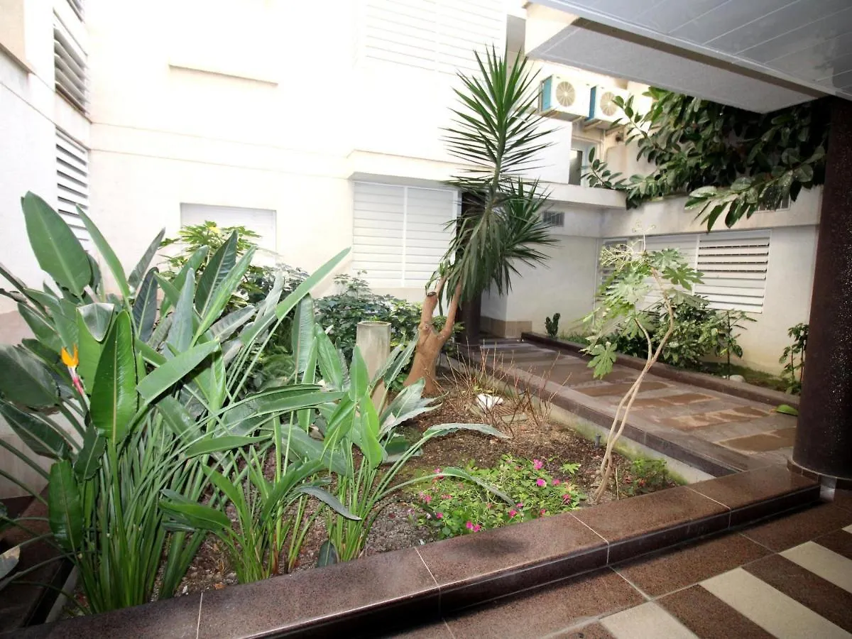 Maritim II 2 At.1 - Apartamento Moderno, Agradable Y Muy Bien Equipado Situado En 1ª Linea De Mar - Es-228-82 Llanca