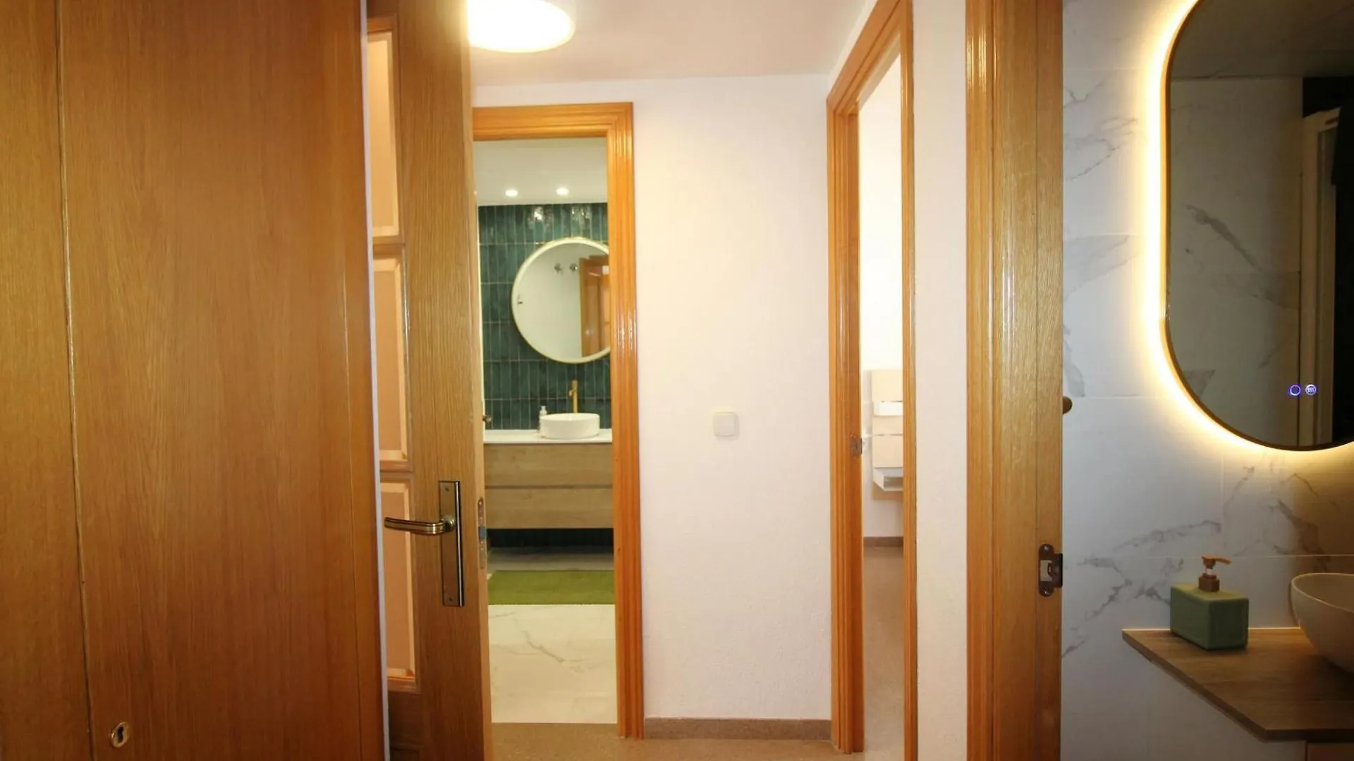 Apartment Maritim II 2 At.1 - Apartamento Moderno, Agradable Y Muy Bien Equipado Situado En 1ª Linea De Mar - Es-228-82 Llanca