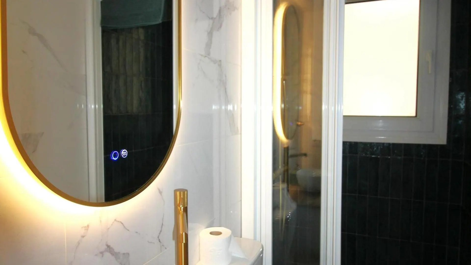 Maritim II 2 At.1 - Apartamento Moderno, Agradable Y Muy Bien Equipado Situado En 1ª Linea De Mar - Es-228-82 Llança Hiszpania
