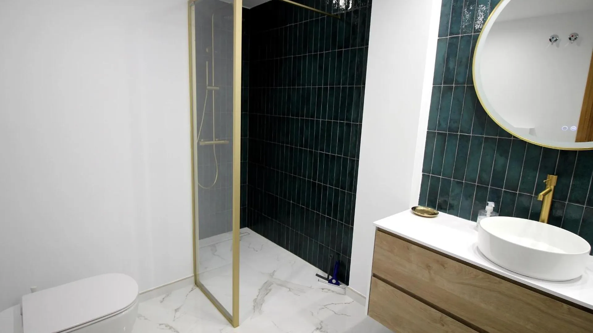 Apartment Maritim II 2 At.1 - Apartamento Moderno, Agradable Y Muy Bien Equipado Situado En 1ª Linea De Mar - Es-228-82 Llanca Spain