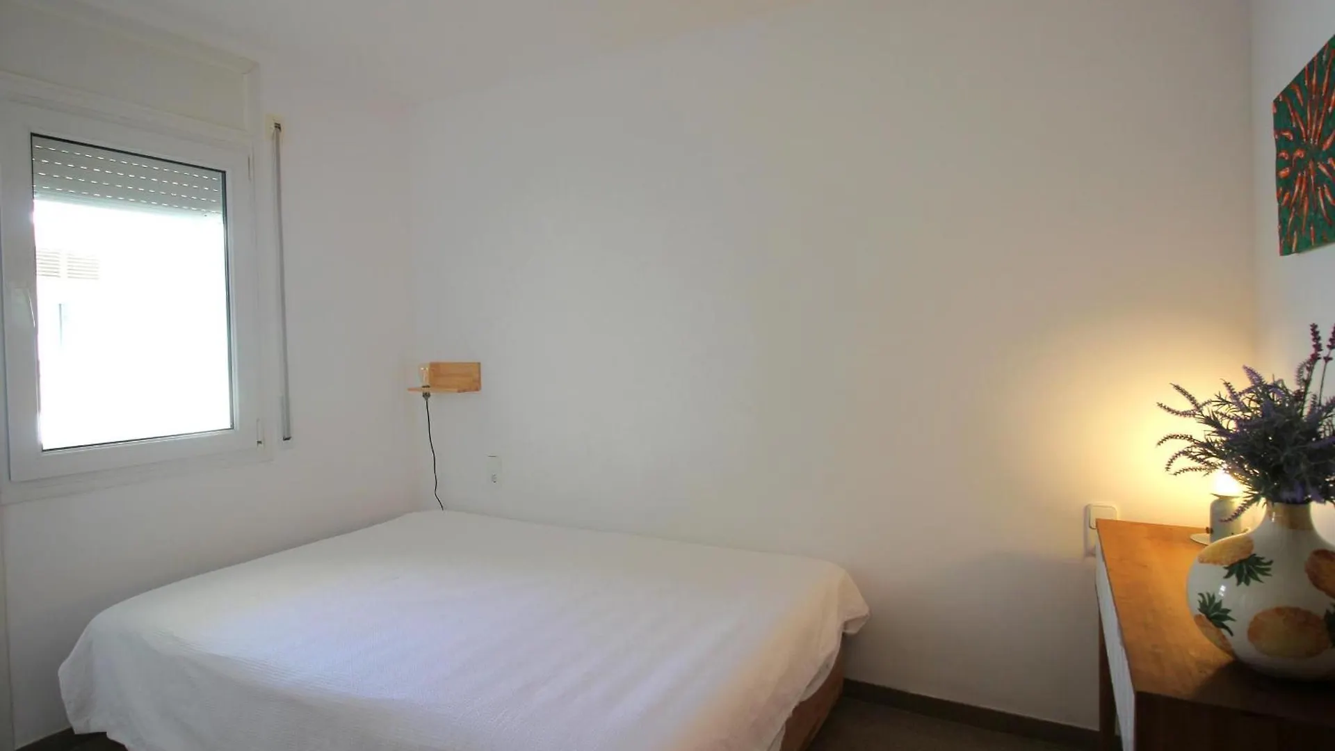 Maritim II 2 At.1 - Apartamento Moderno, Agradable Y Muy Bien Equipado Situado En 1ª Linea De Mar - Es-228-82 Llança 0*,